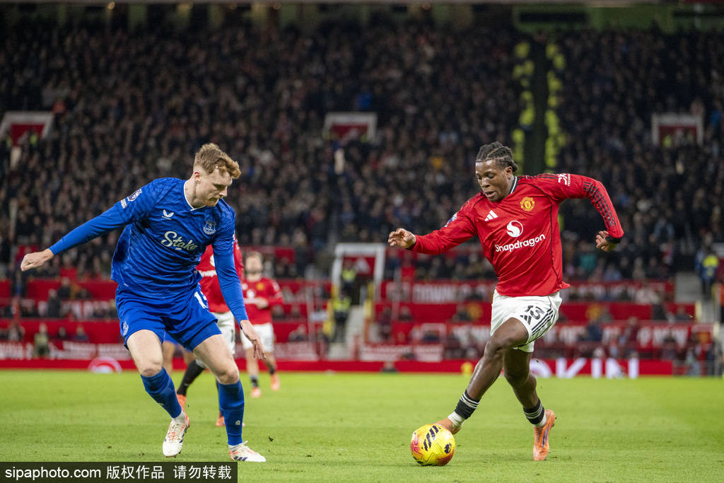 欧国联大战！西班牙2-2荷兰：巴萨5星闪耀，1人意外伤退成焦点