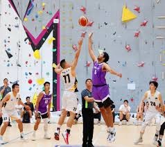 费兰评历史最佳阵容：梅西、C罗、大罗、伊涅斯塔在列